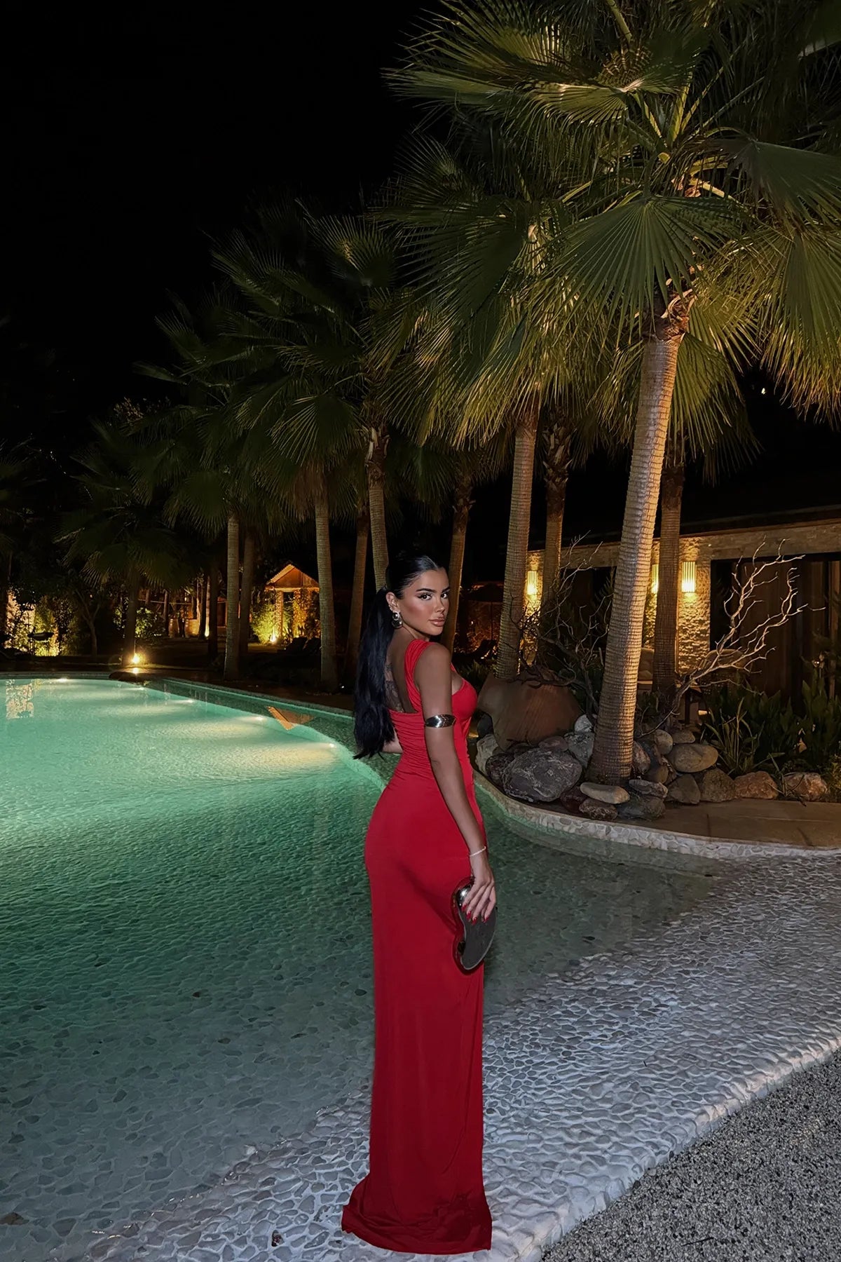 Vestido ousado moderno