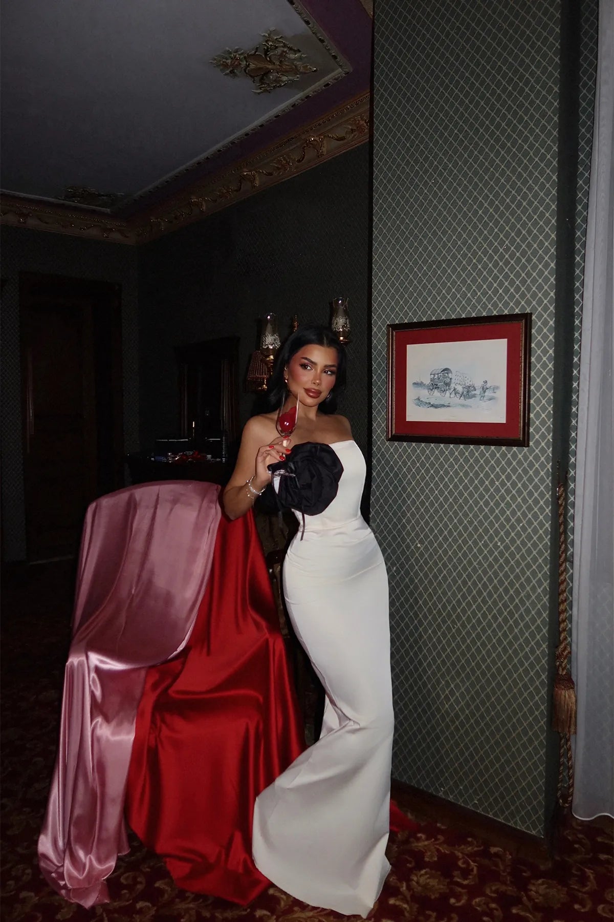 Vestido elegante e sofisticado branco