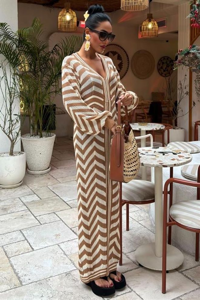 Vestido casual com pormenor de renda