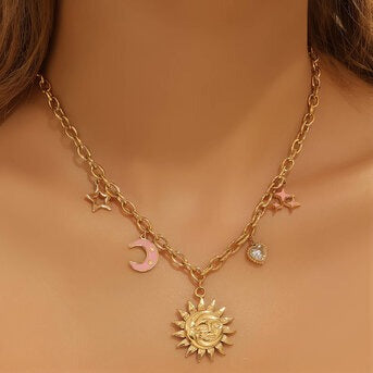 Colar "Crescente E Sol", Aço banhado a ouro 18K