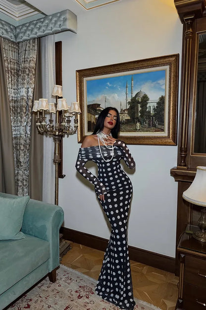 Vestido elegante às bolinhas