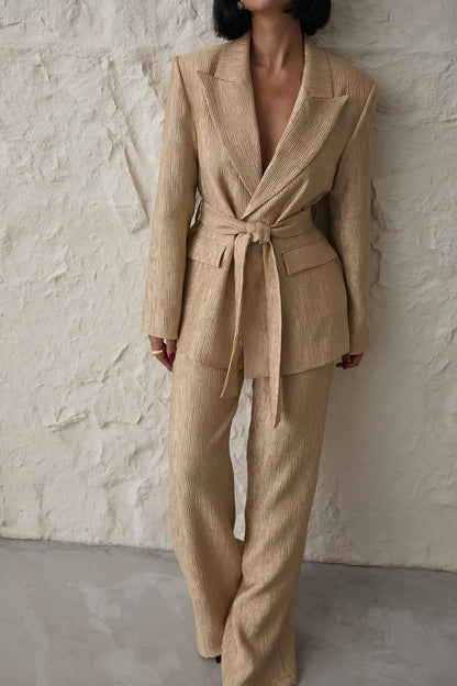 Terno com Jaqueta e Calça