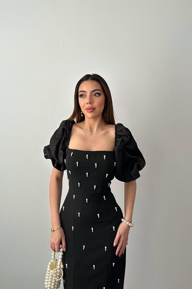 Vestido Mangas Balão com Pérolas