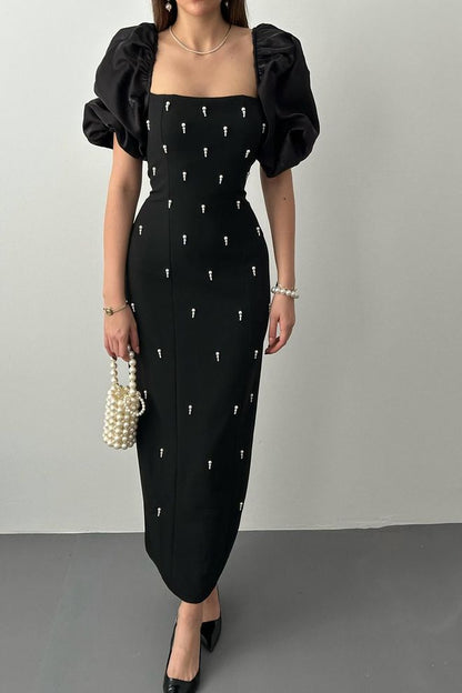 Vestido Mangas Balão com Pérolas