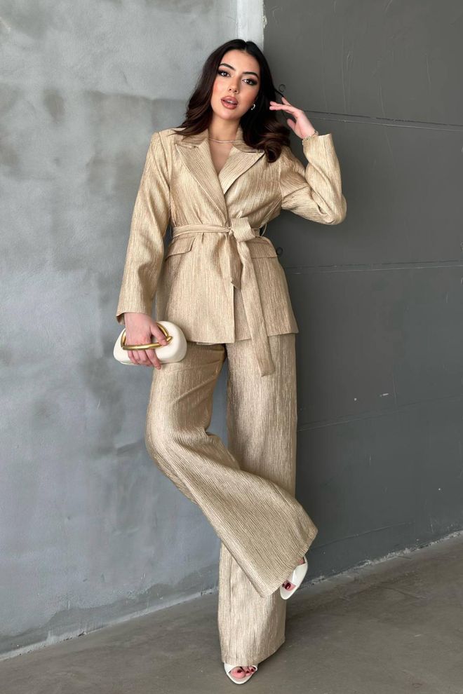 Conjunto Texturado com Cinto