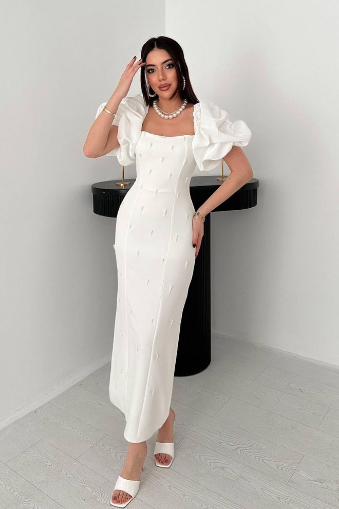 Vestido Mangas Balão com Pérolas