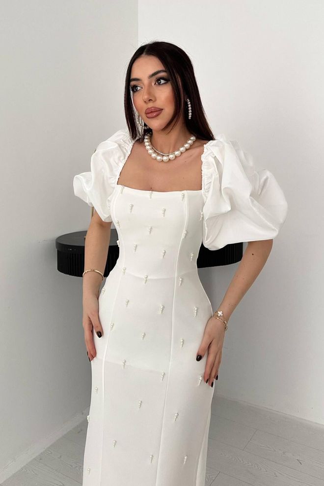 Vestido Mangas Balão com Pérolas