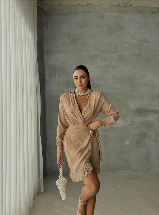 Vestido curto com toque sofisticado