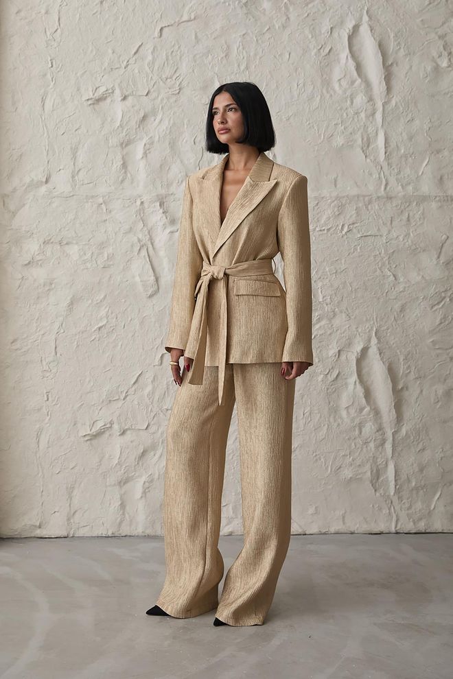 Terno com Jaqueta e Calça